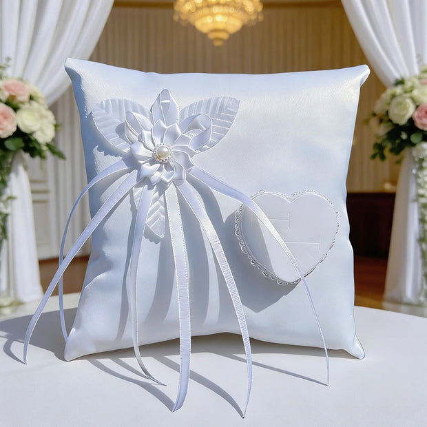 Coussin porte-alliances floral blanc — Cérémonie mariage