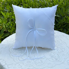 Coussin porte-alliances satin dentelle & perles — Cérémonie mariage