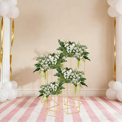 Lot de 4 présentoirs dorés à hauteurs variables — Décoration de salle de mariage
