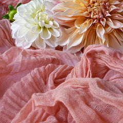 Chemin de Table Gaze Froissée — Mariage Boho & Réception Orientale